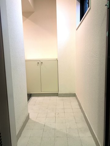 ヴィラージュ本鵠沼0402号室 玄関