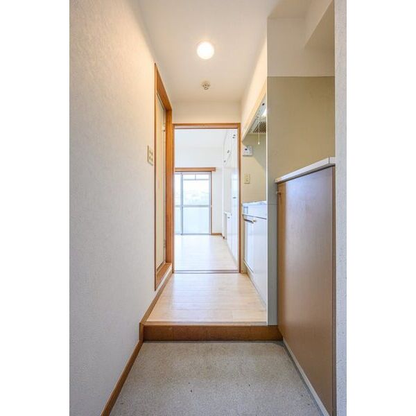 第12明智ビル0201号室 玄関