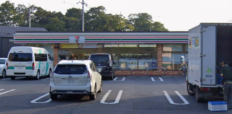塚崎小泉邸 【コンビニエンスストア】セブンイレブン 沼南大津ヶ丘店まで709ｍ