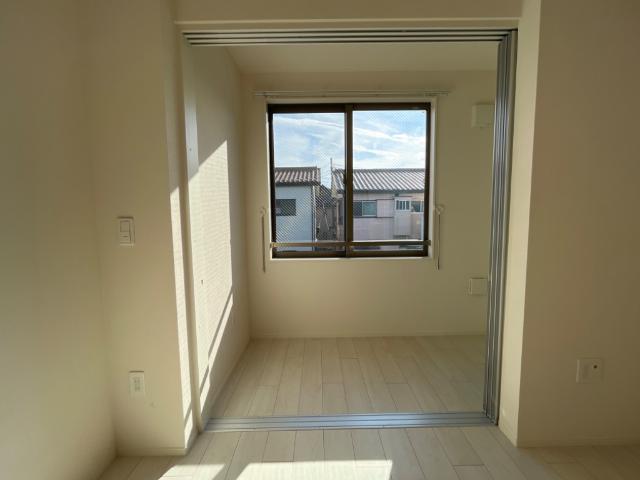 レヴメゾン神山弐番館 インナーテラス