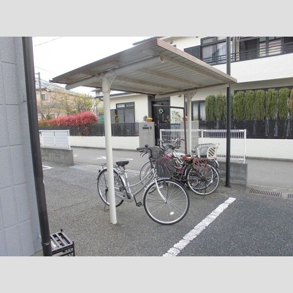 メゾンコルザ　A 駐輪場