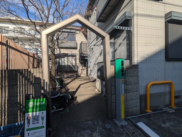 フォレスタリブレ エントランス