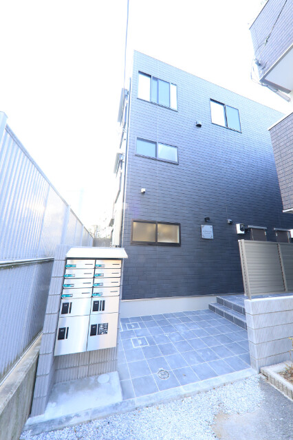 ラ　プティート　ヴィラ神楽坂3階 外観