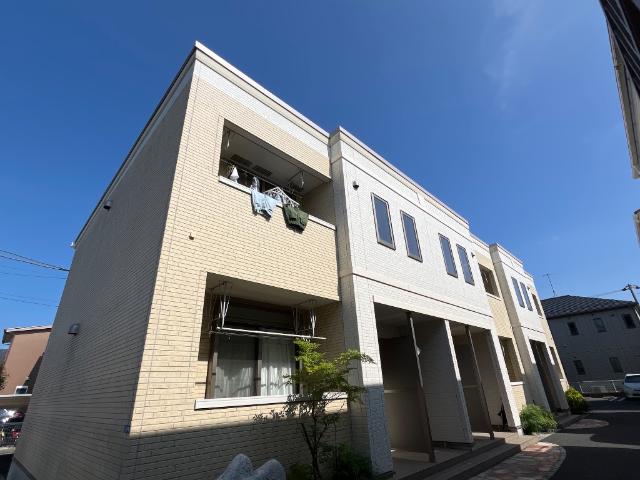 ラ・モンターニュ 外観写真（昼）