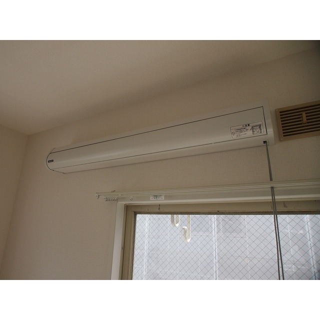 コモハウス南台203号室 室内物干し竿つき♪