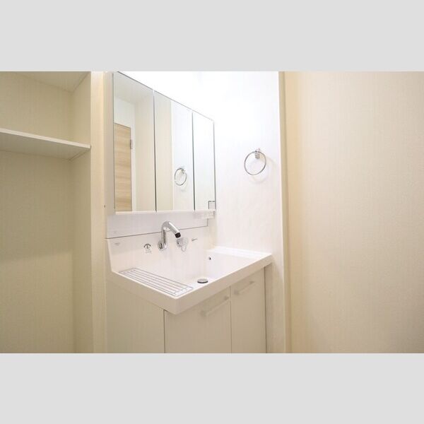 リヴィール　ソワⅢ 洗髪洗面化粧台