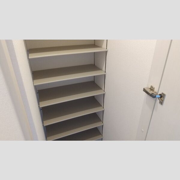 フォレストK・T101号室 シューズクローク