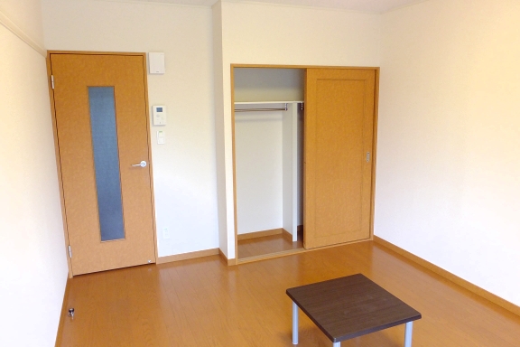 レオパレスコンフォートフレアⅢ107号室 寝室