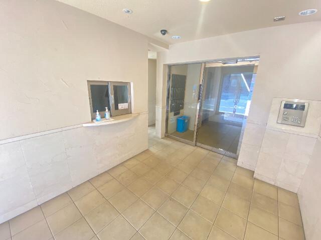 ル・リオンブランシェ日暮里イースト6階 エントランス