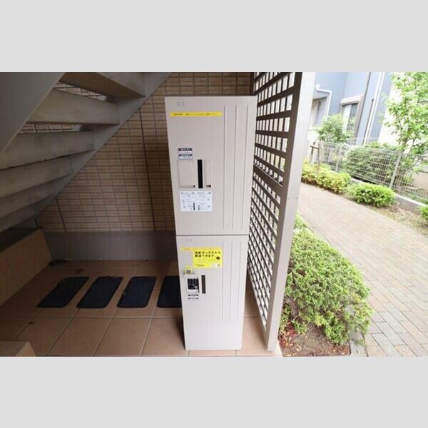 コンフォルターブル　B棟 宅配ボックス