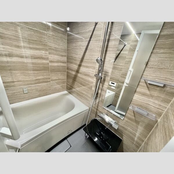 ディーシンシア202号室 浴室