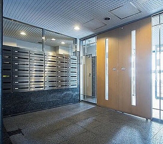 デ・リード日本橋箱崎6階 エントランス