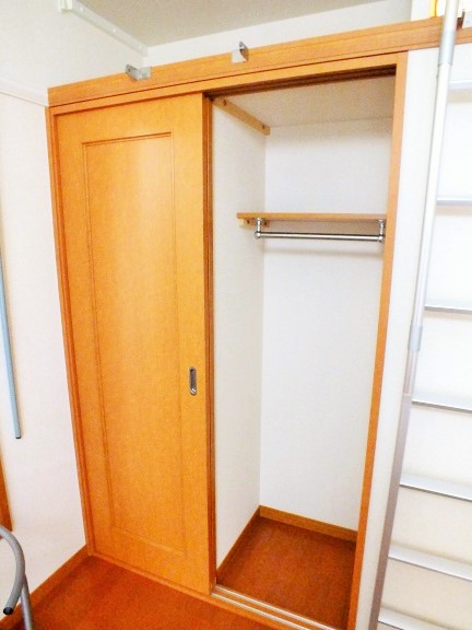 レオパレスＵＲＢＡＮ　ＴⅢ203号室 ロフト