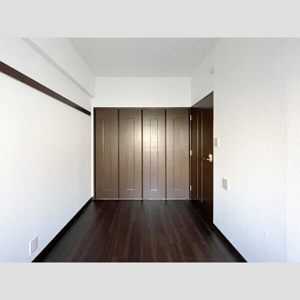 アクシス高砂 洋室①　約4.5帖