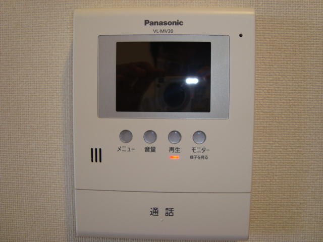 ＥＶＥＲ　ＳＨＩＮＥ　ＳＨＯＮＡＮ00103号室 カメラ付インターフォン