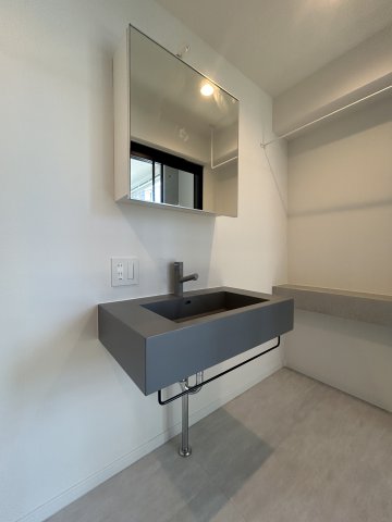 グランパセオ目黒大塚山B106号室 洗面