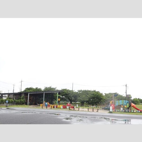 ヴィルヌーブ　A/B/C スターバックスコーヒー　狭山入間川にこにこテラス店　850m