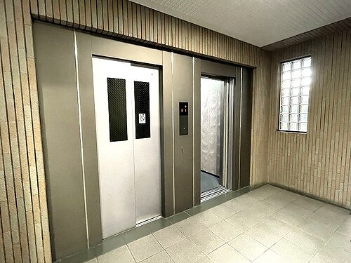 レクセルプラザ西川口5階 エレベーター　※前回募集時2023年6月撮影