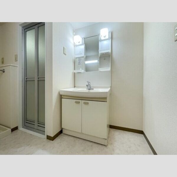 ラフィネ小倉 洗面化粧台