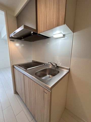 ホワイトキューブ若宮301号室 キッチン
