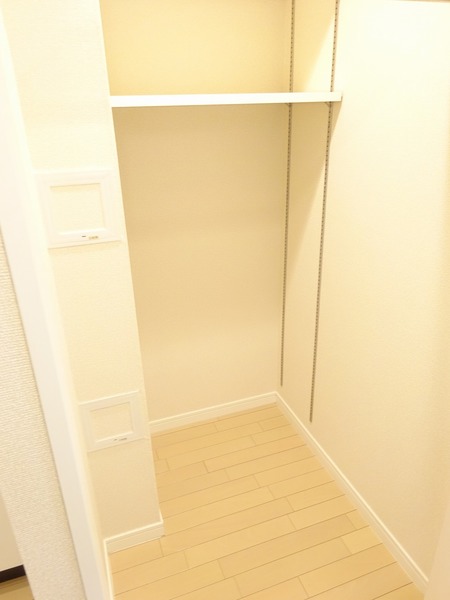 サンテミリオン千歳烏山 収納