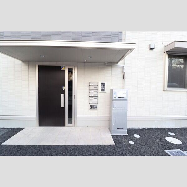レンヌ203号室 エントランス
