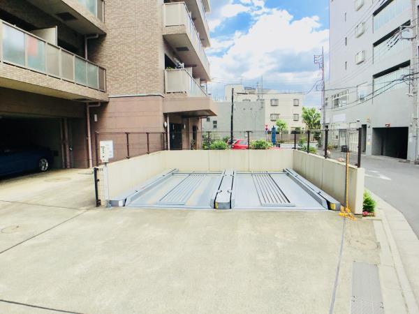 かりゆしビル802号室 駐車場