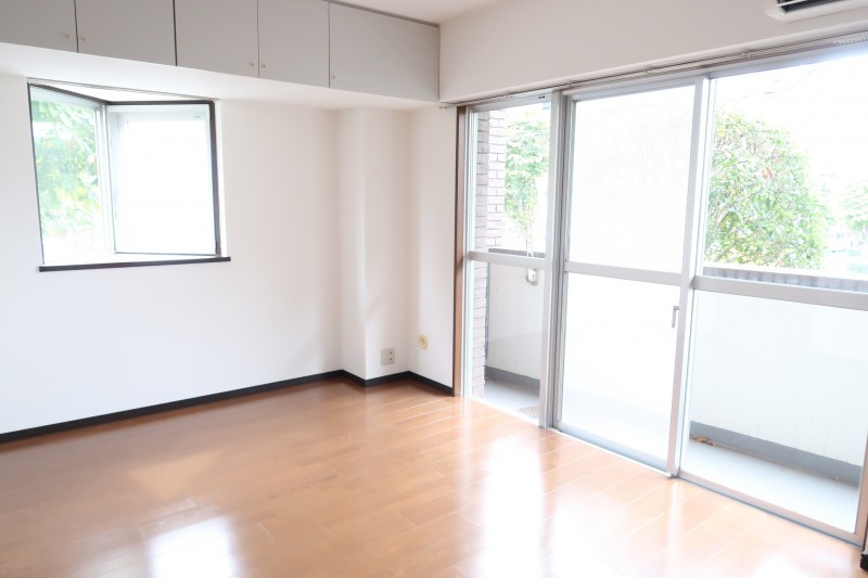 Ｔ’ｓ　ｇａｒｄｅｎ稲城1階 リビング