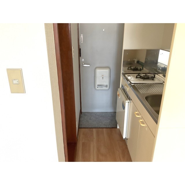 ベルオークしずか202号室 玄関