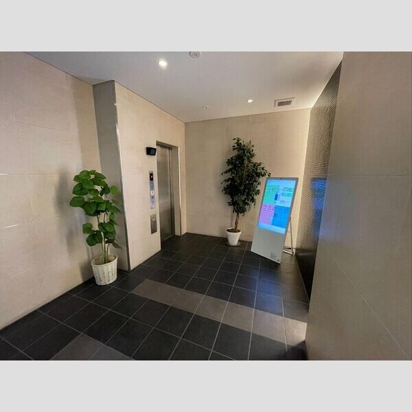 カスタリア三ノ輪1401号室 デジタルサイネージ