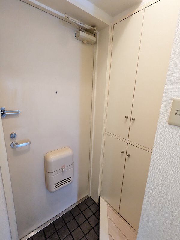 アバクス立川4階 玄関