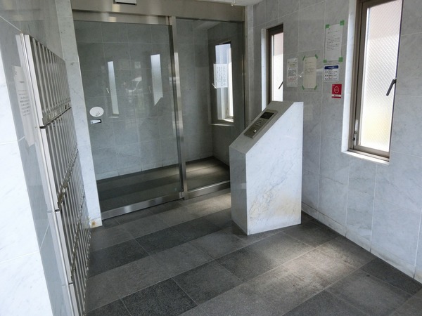 プレール南馬込202号室 エントランス