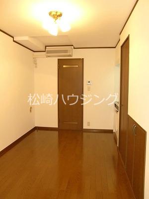 トワエモモ 内観