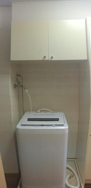 レオパレスＧＲＡＮＤ　ＣＨＡＲＩＯＴ205号室 洗濯機