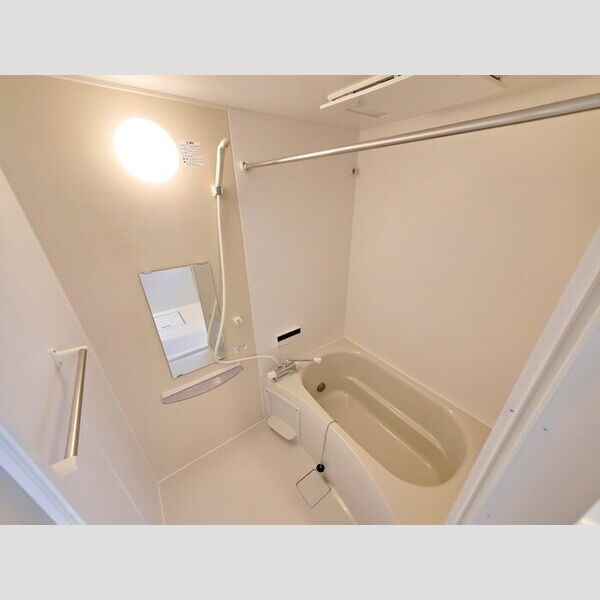 ルシエール氷川301号室 お風呂