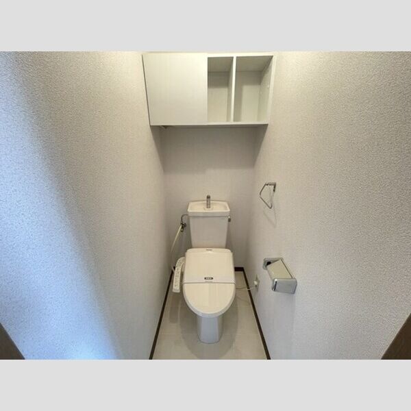 メゾン・フラワーヒル トイレ　温水洗浄暖房便座