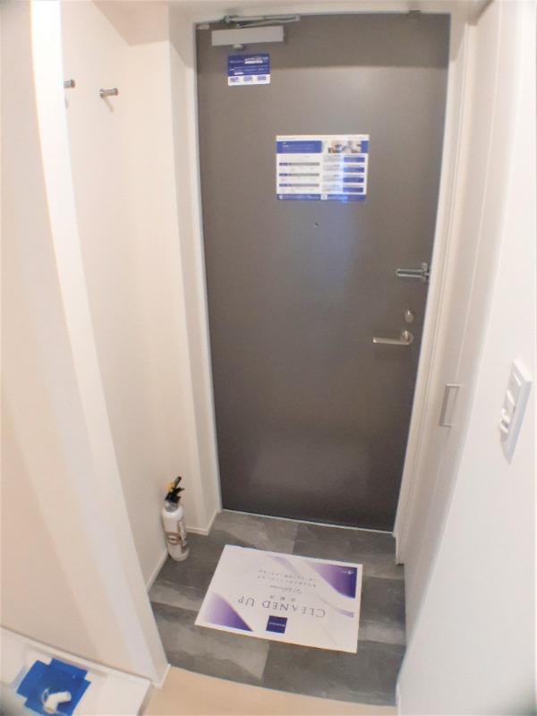 レジディア島津山2階 玄関