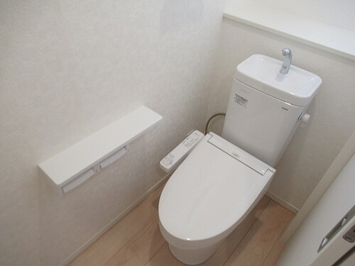 ふじみ野市西１丁目戸建 トイレ