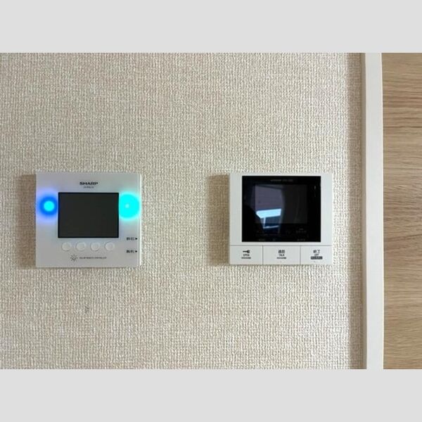 プランドールN Ⅱ305号室 モニター付きインターホン・太陽光モニター