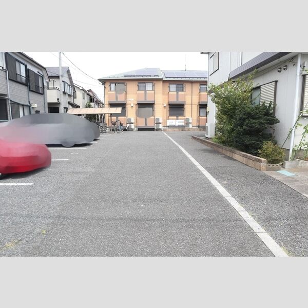 プランドール 建物へのアプローチ