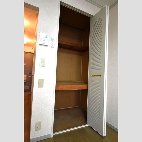 第3イースト203号室 収納