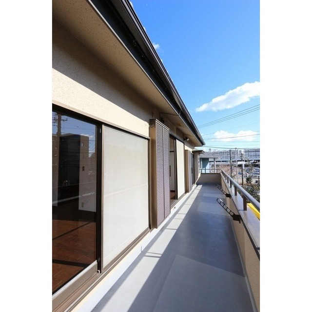 中村貸家1号室 2階大型バルコニー