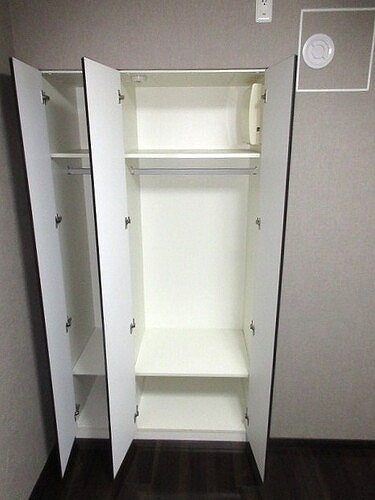 ライオンズ横浜ポートサイド4階 クロゼット　※2024年9月撮影