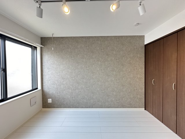 ベイルームヒルズ川崎305号室 寝室