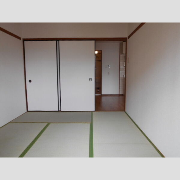 サンライン・フジ203号室 和室