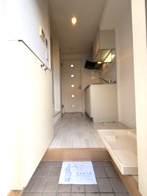 リーヴェルポート横浜PARK 玄関