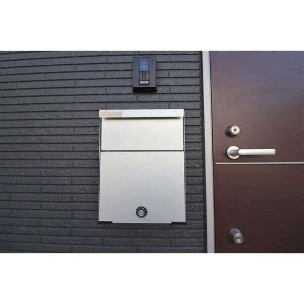 パークサイド泉105号室 エントランス