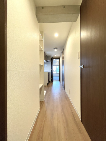 スカイラシクラス平和台401号室 玄関