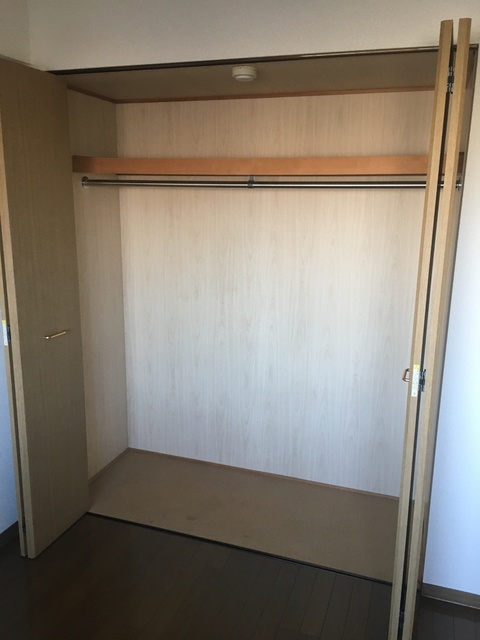 パルティール二俣川0303号室 洋室１　収納　※別号室の参考写真です(現況優先)