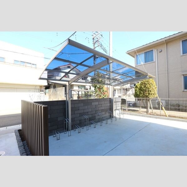 プラヴール 駐輪場